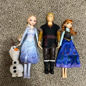 Frozen Barbie’s